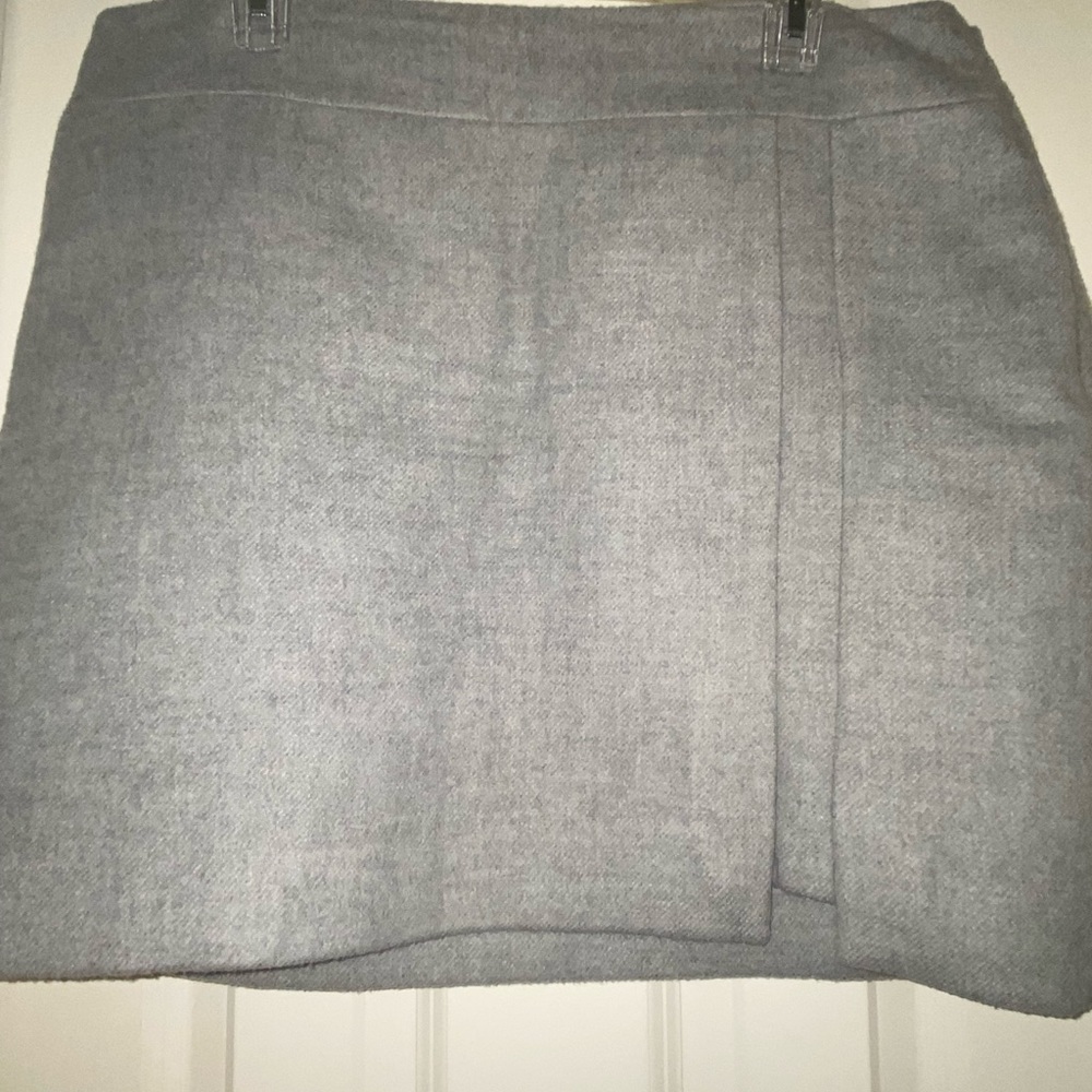 Gray Ann Taylor mini skirt